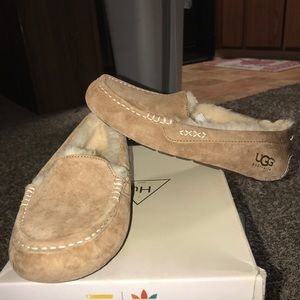 Authentic Uggs , Size 9 , ANSLEY SLIPPER